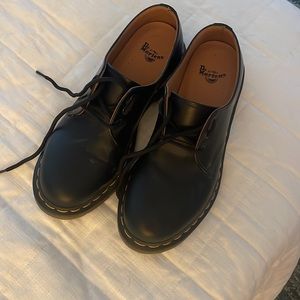 Doc Martens 1461 women’s oxfords WORN TWICE!